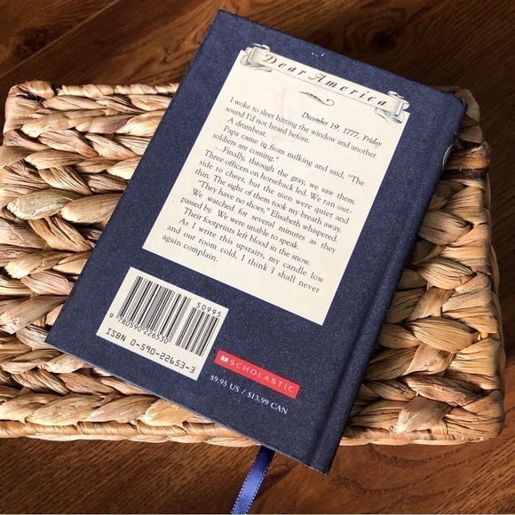 Dear America: The Winter of Red Snow: The Revolutionary War Diary of Abigail J. - Picture 2 of 7